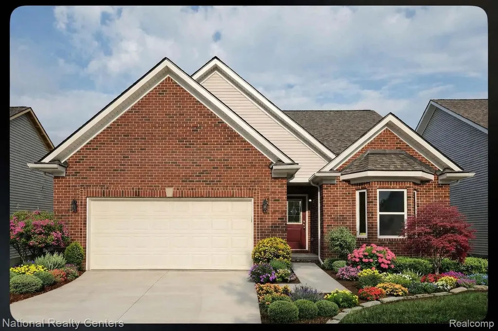362 Devonshire Drive Lapeer City MI 48446
