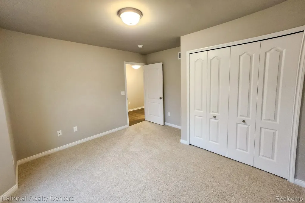 362 Devonshire Drive Lapeer City MI 48446