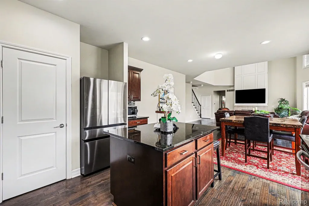 4119 Stonington Drive Troy City MI 48085