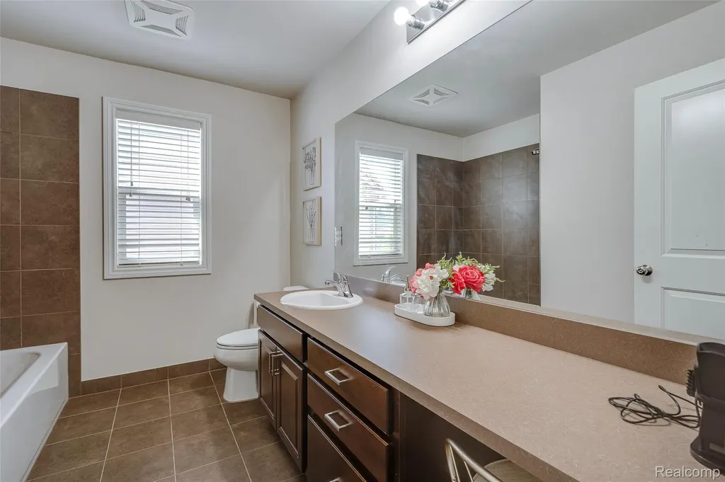 4119 Stonington Drive Troy City MI 48085
