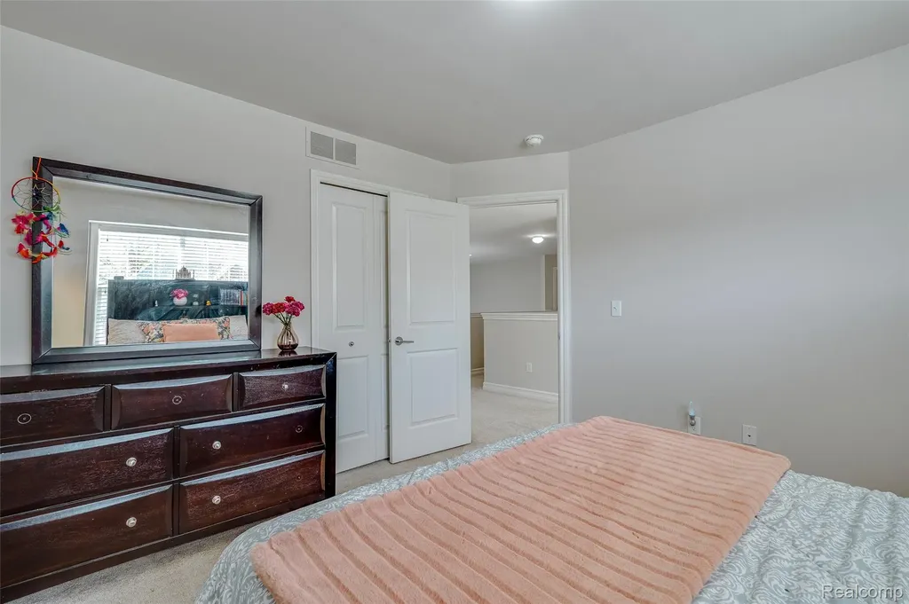 4119 Stonington Drive Troy City MI 48085
