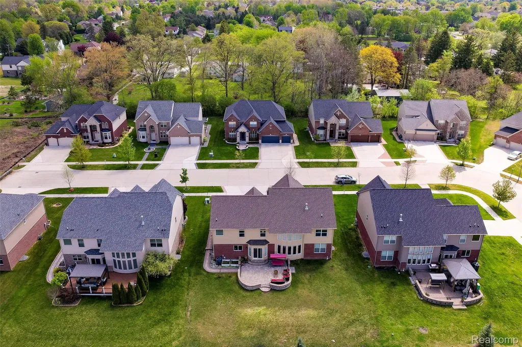 4119 Stonington Drive Troy City MI 48085