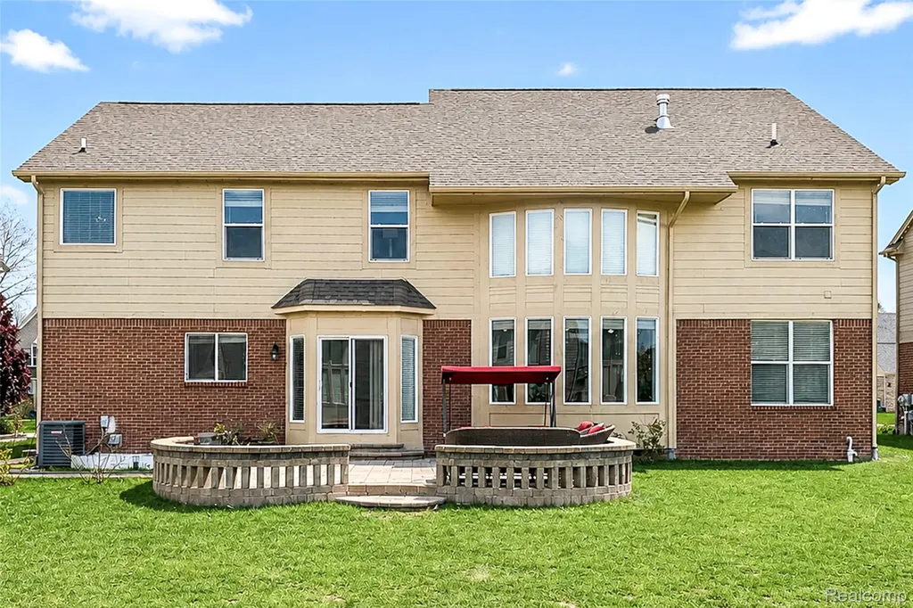 4119 Stonington Drive Troy City MI 48085