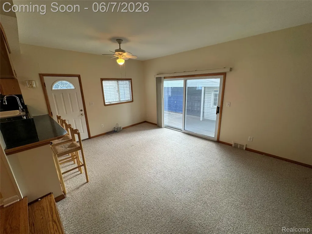 4235 Buckingham Avenue Berkley City MI 48072