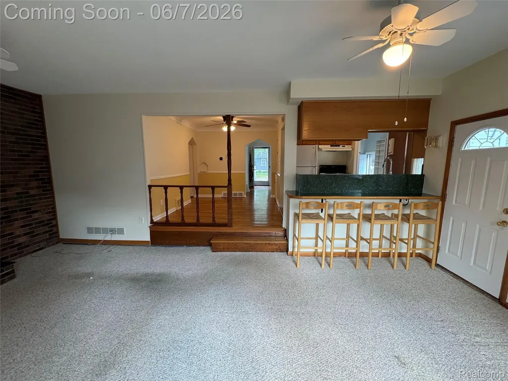 4235 Buckingham Avenue Berkley City MI 48072