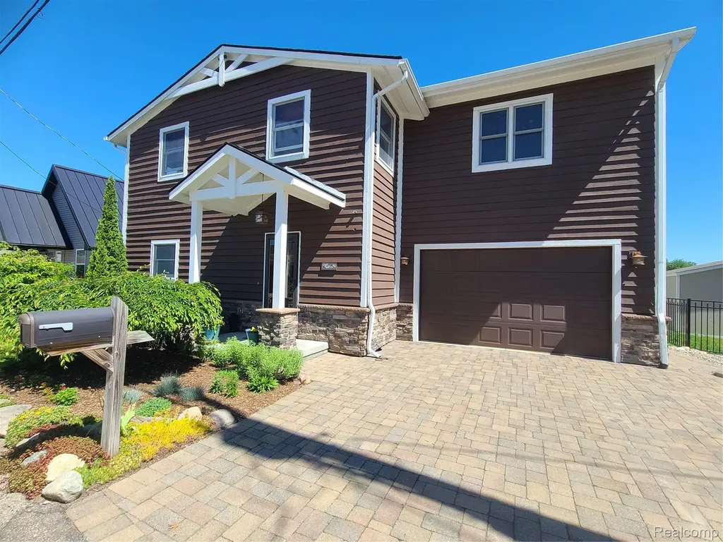 9568 Buckingham Street White Lake Charter Township MI 48386