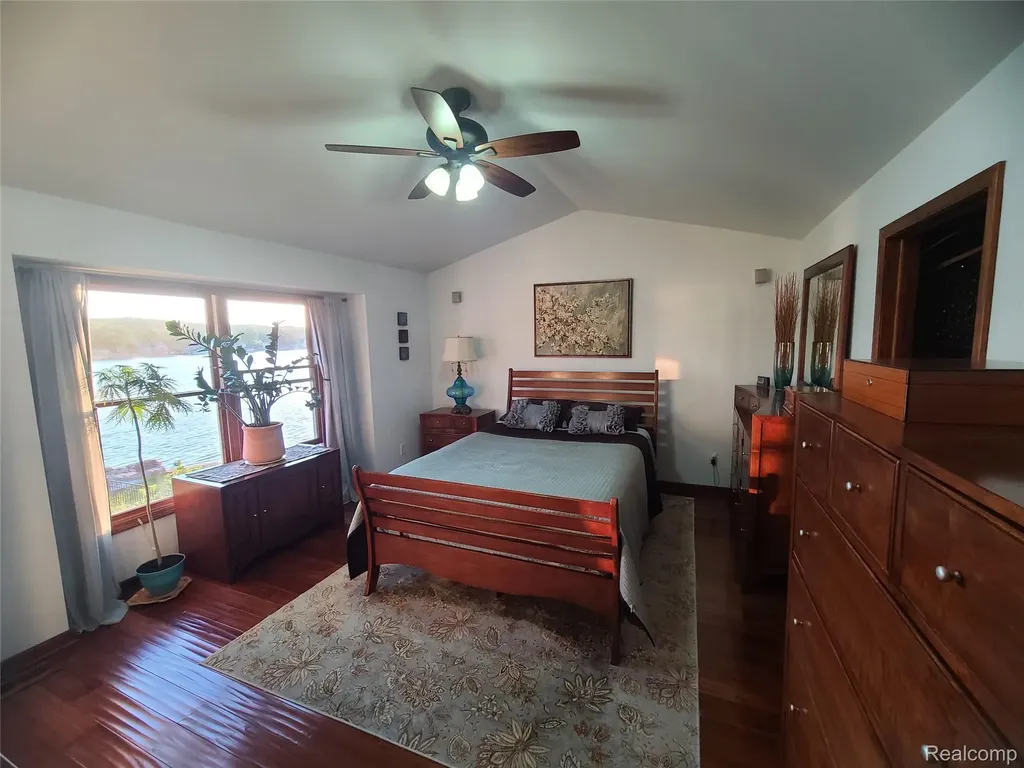 9568 Buckingham Street White Lake Charter Township MI 48386