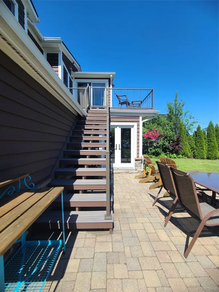 9568 Buckingham Street White Lake Charter Township MI 48386