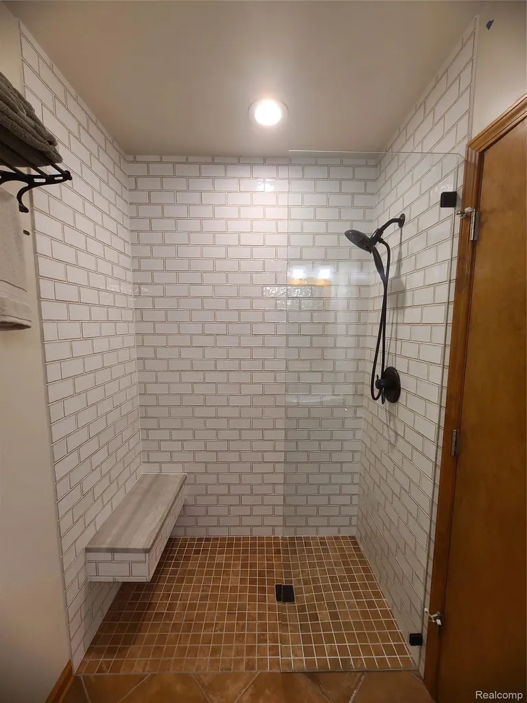 9568 Buckingham Street White Lake Charter Township MI 48386