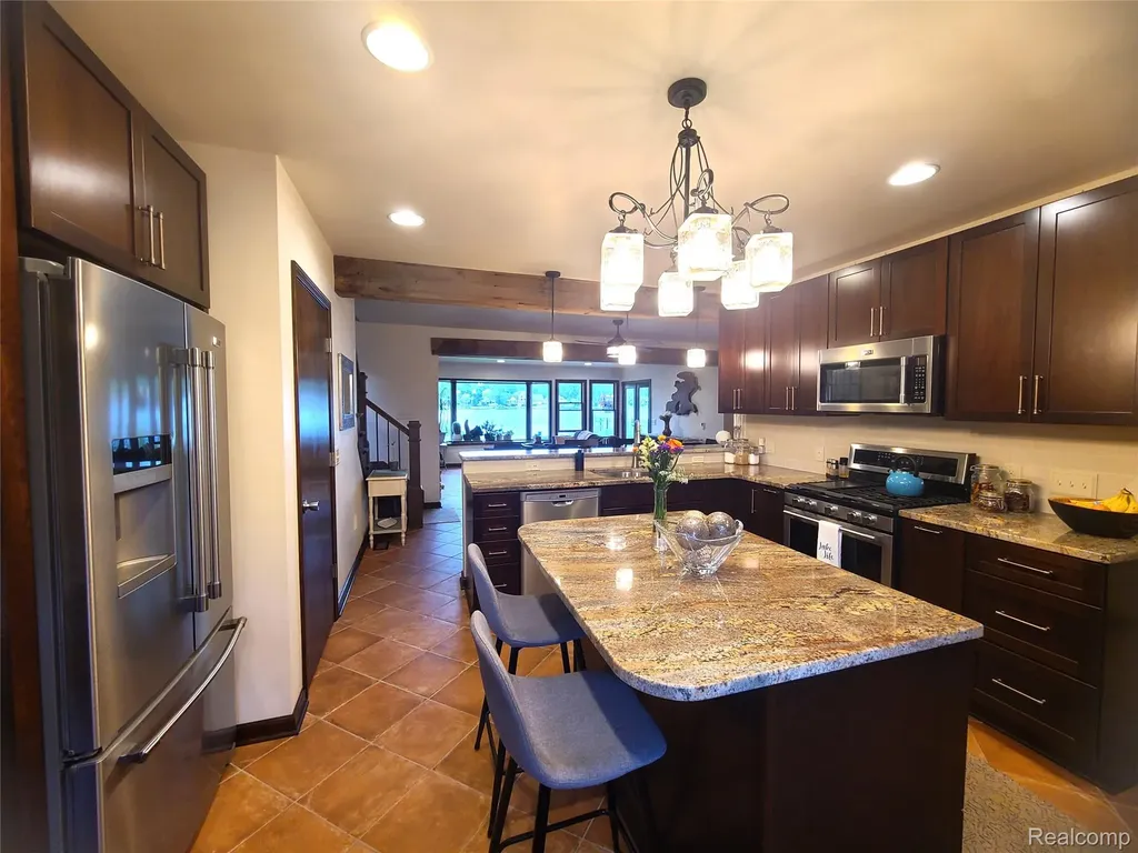 9568 Buckingham Street White Lake Charter Township MI 48386