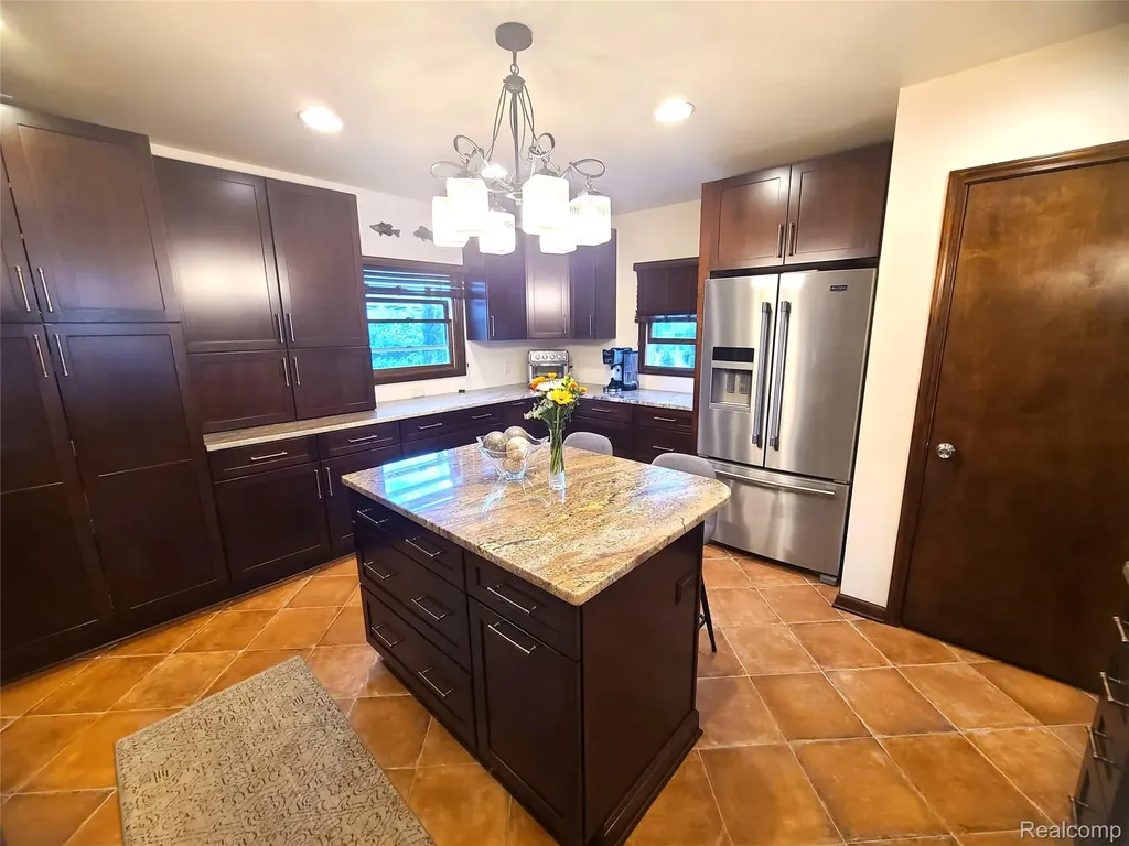 9568 Buckingham Street White Lake Charter Township MI 48386