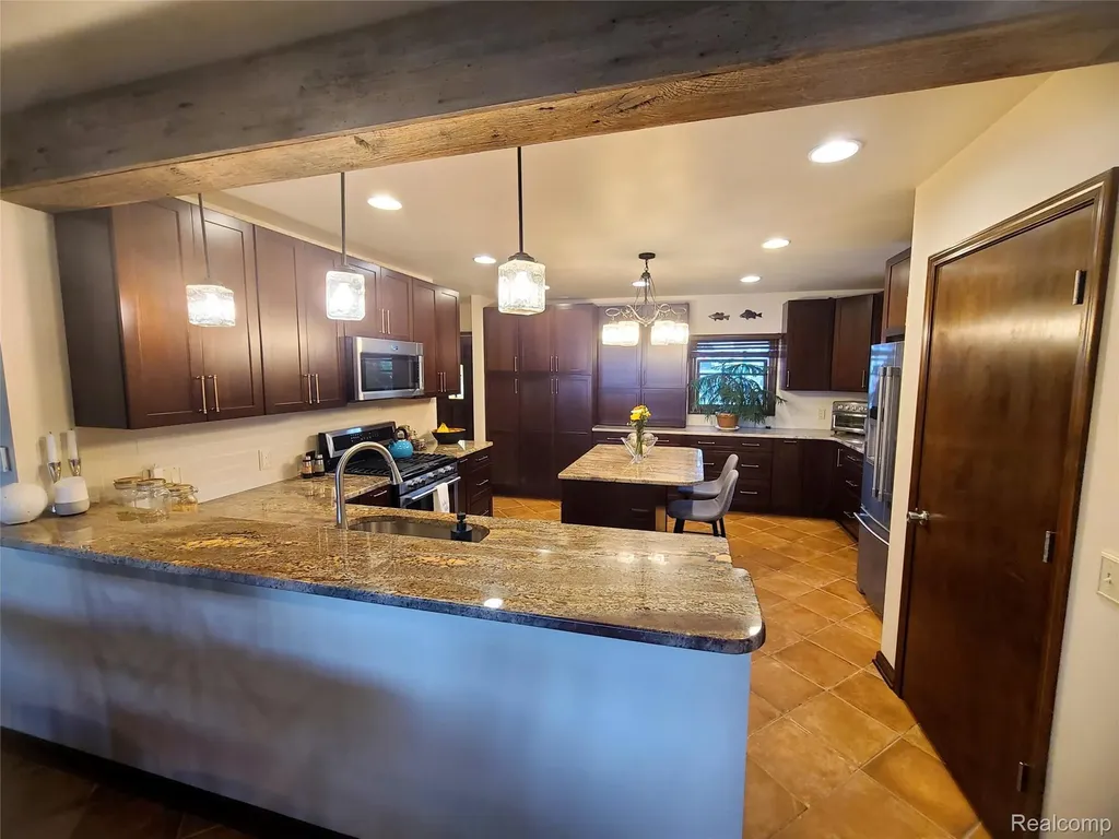 9568 Buckingham Street White Lake Charter Township MI 48386