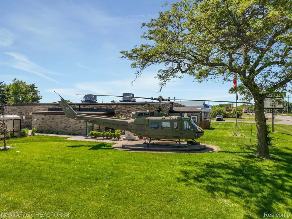 5933 Dwight Avenue Waterford Charter Township MI 48327