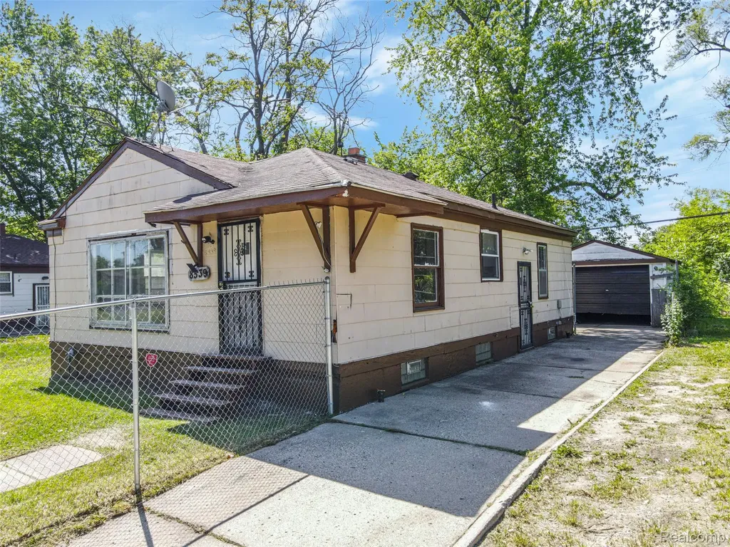 8539 Desoto Street Detroit City MI 48238