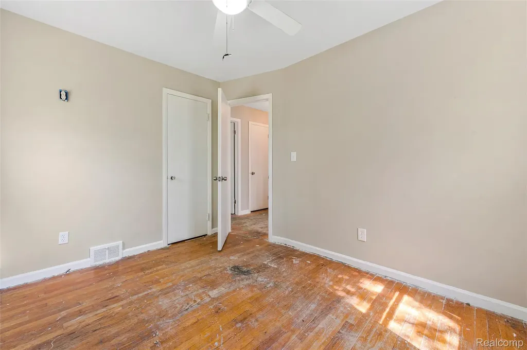 8539 Desoto Street Detroit City MI 48238