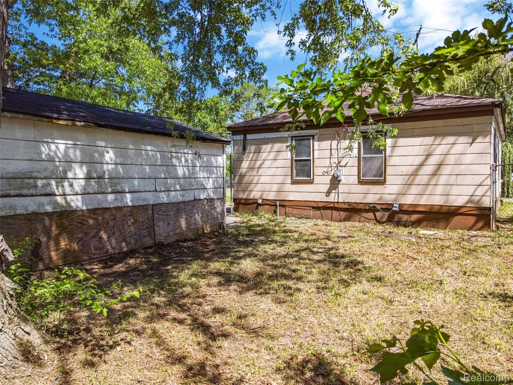8539 Desoto Street Detroit City MI 48238