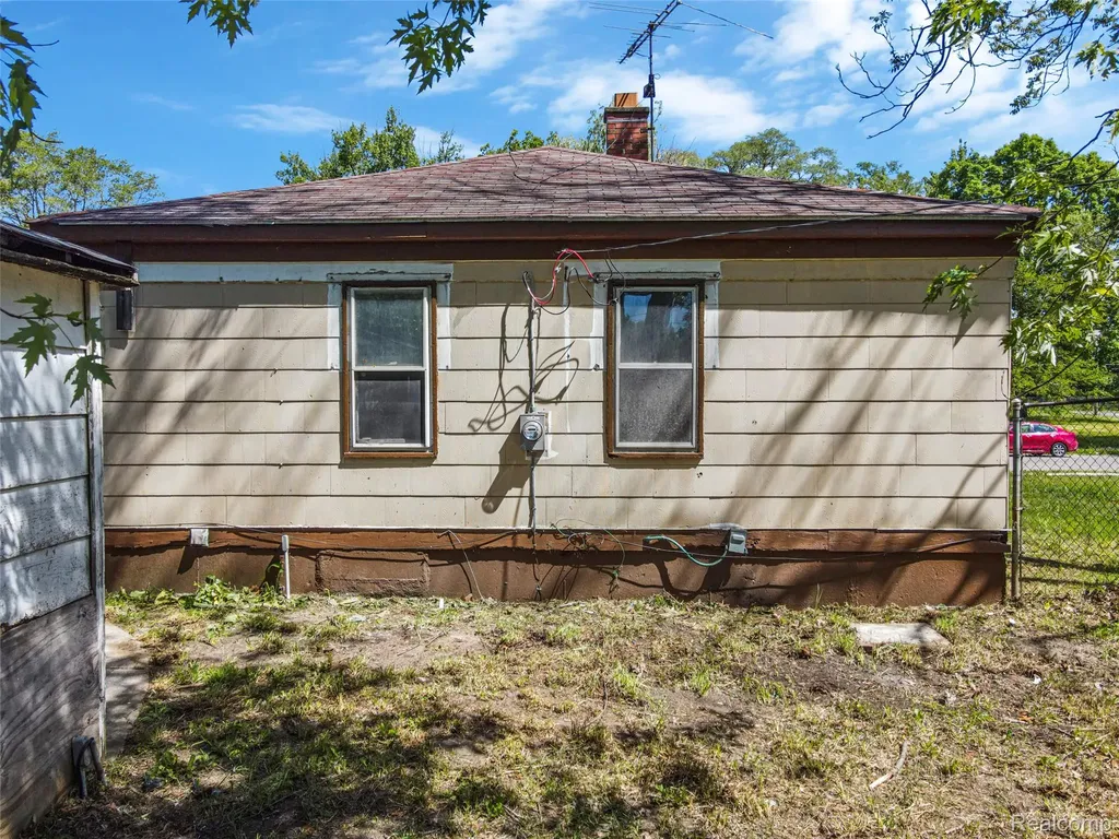 8539 Desoto Street Detroit City MI 48238