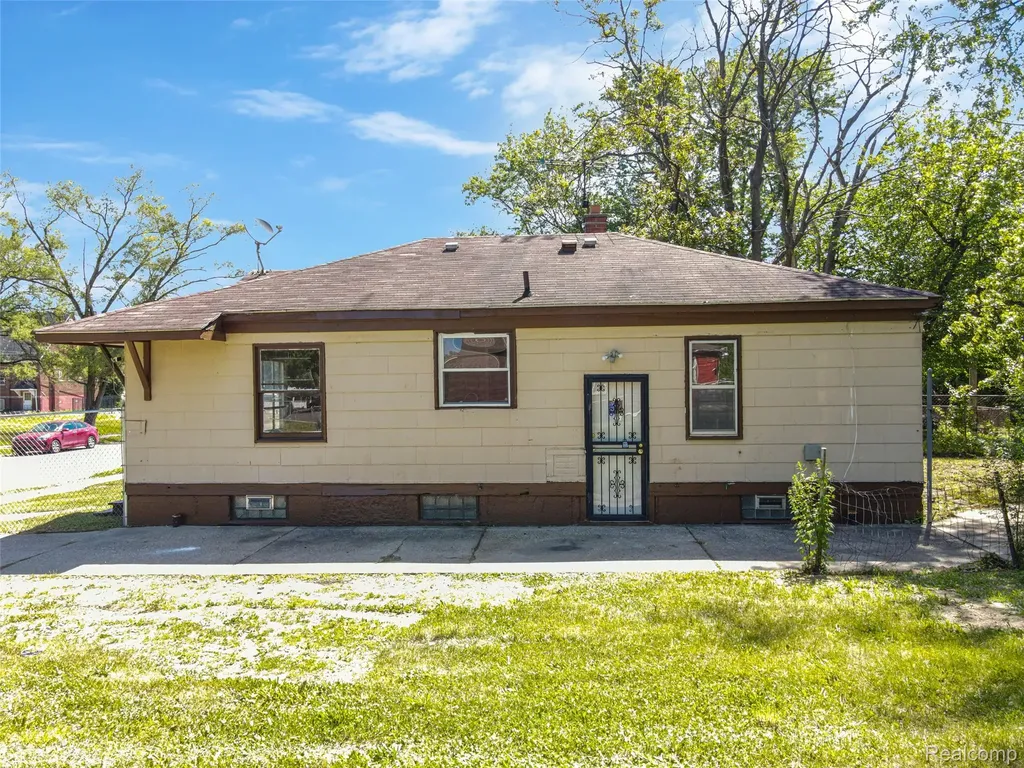 8539 Desoto Street Detroit City MI 48238