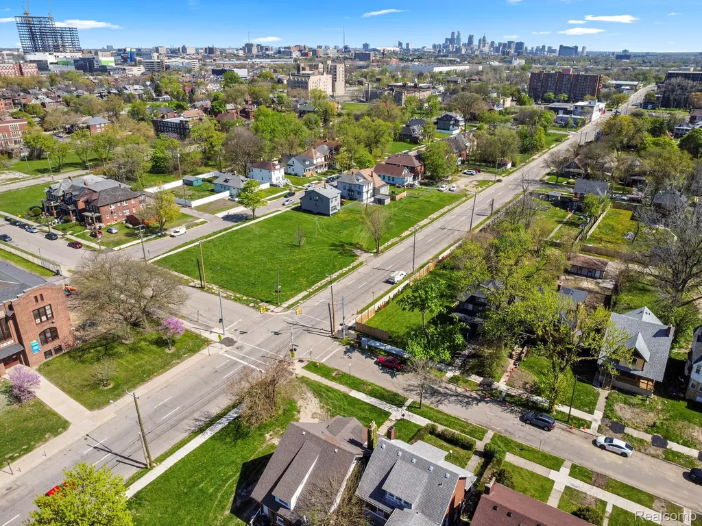 2231 N La Salle Gardens Detroit City MI 48206