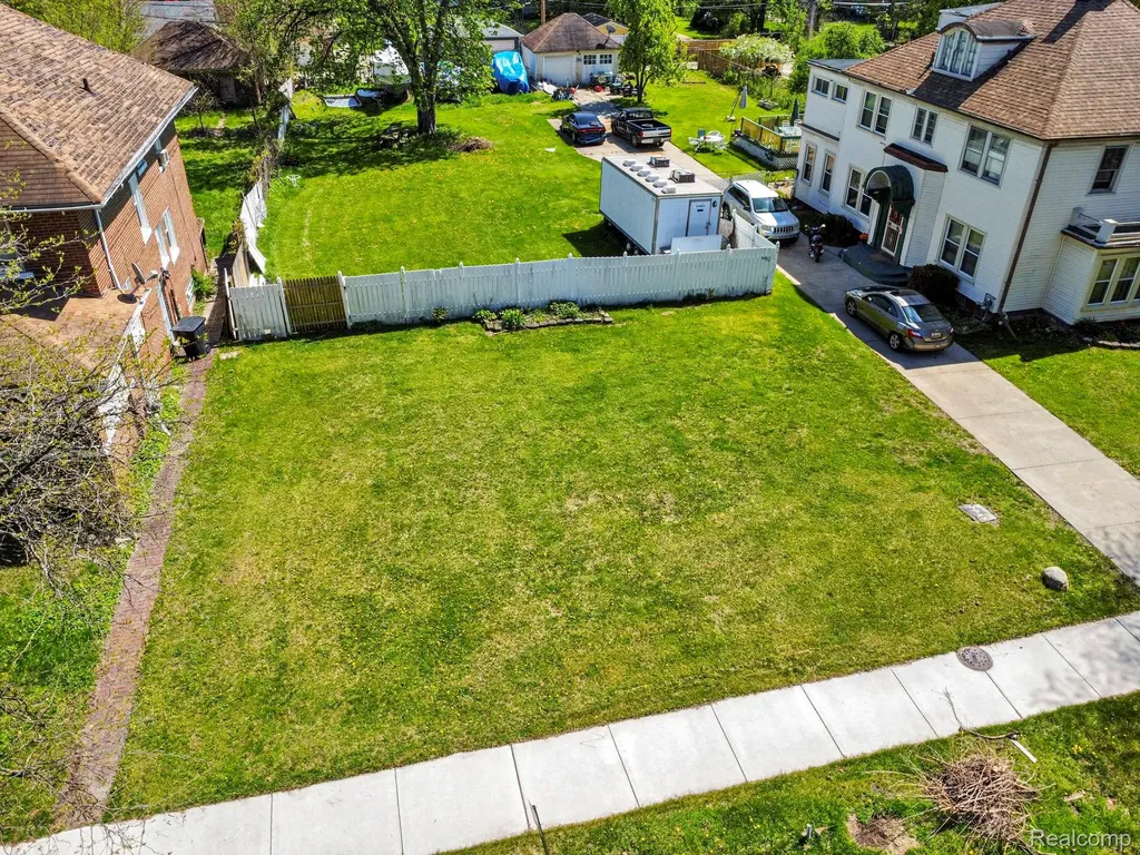 2231 N La Salle Gardens Detroit City MI 48206
