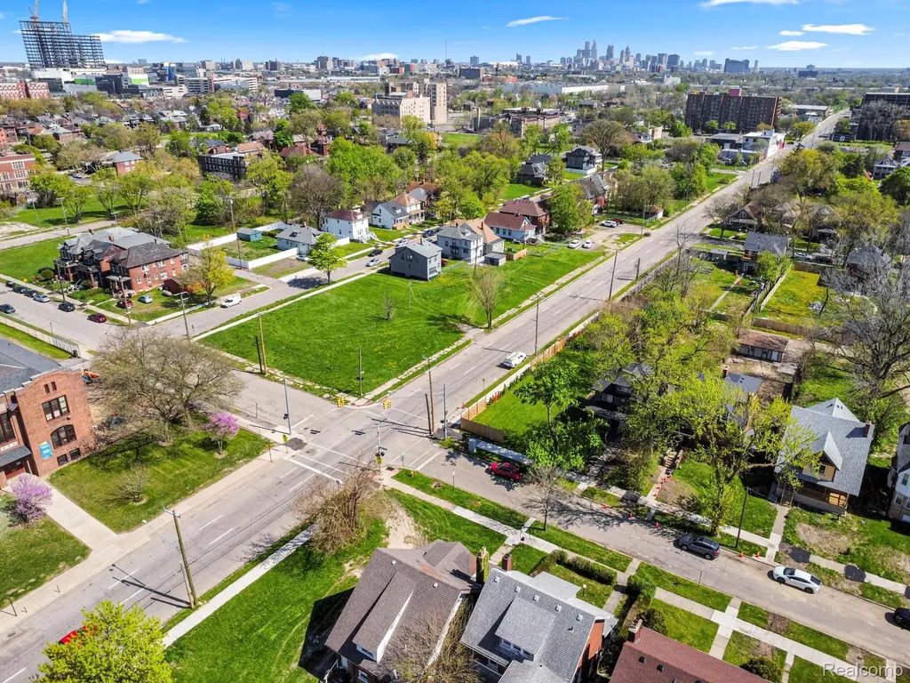 2231 N La Salle Gardens Detroit City MI 48206