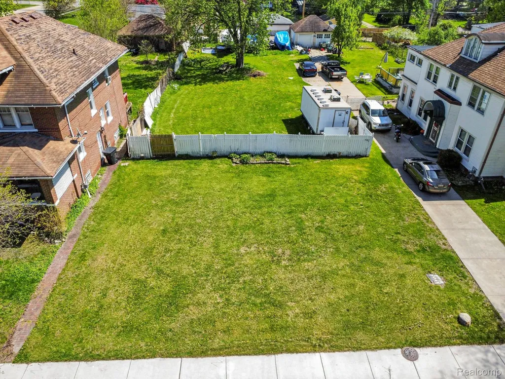2231 N La Salle Gardens Detroit City MI 48206