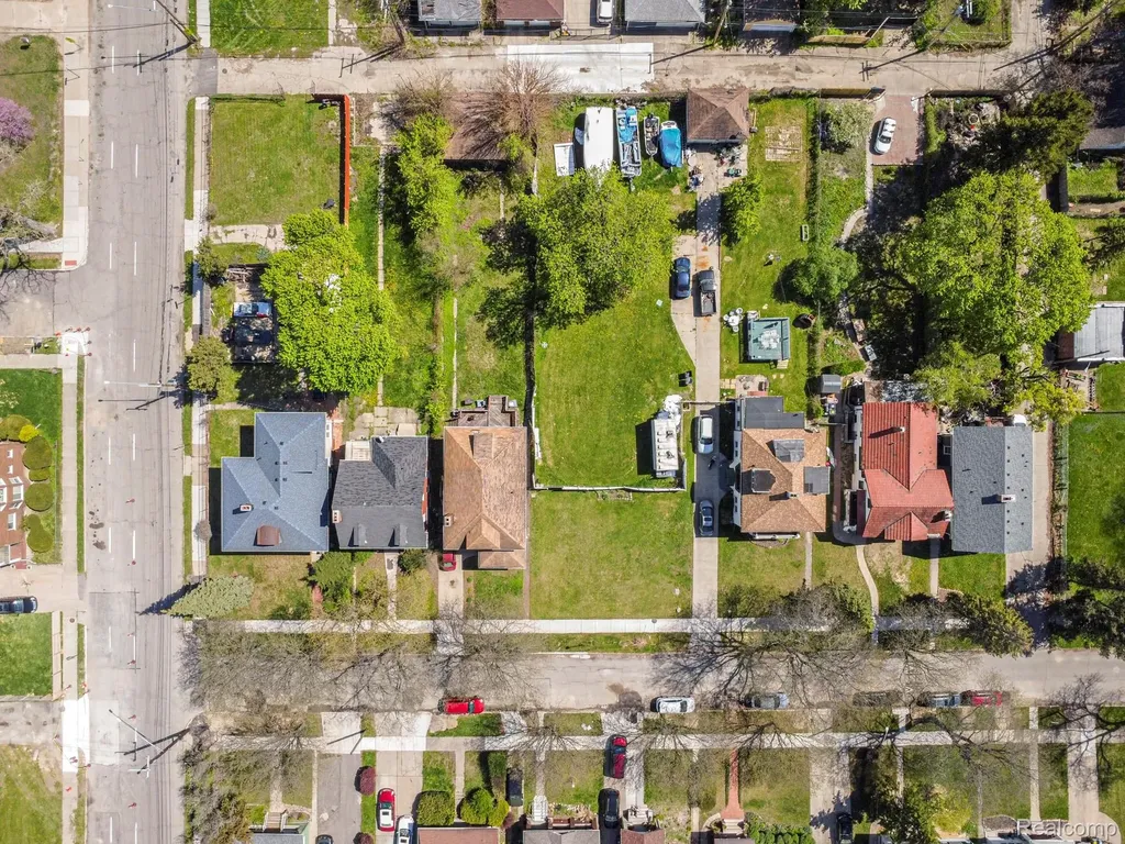 2231 N La Salle Gardens Detroit City MI 48206