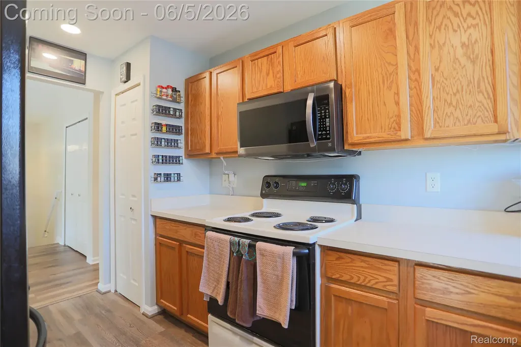 1859 Flagstone Circle Rochester City MI 48307