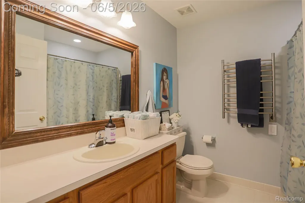 1859 Flagstone Circle Rochester City MI 48307