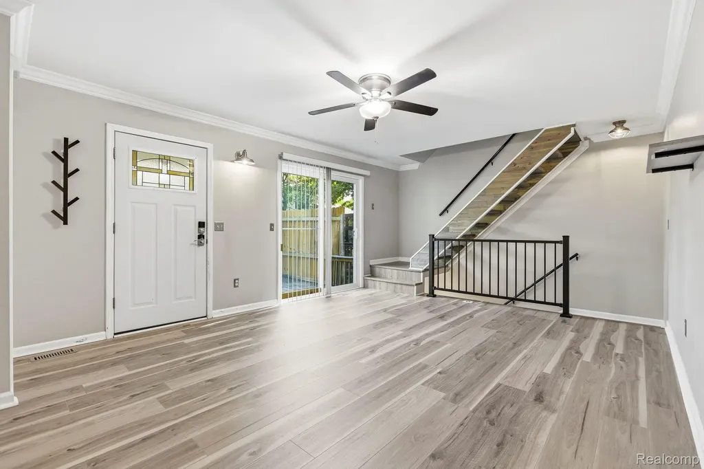 33751 Bayview Drive Chesterfield Township MI 48047