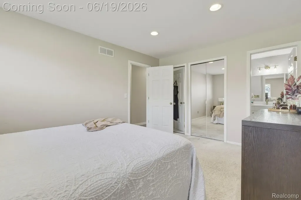 16999 Cristina Court Clinton Charter Township MI 48038