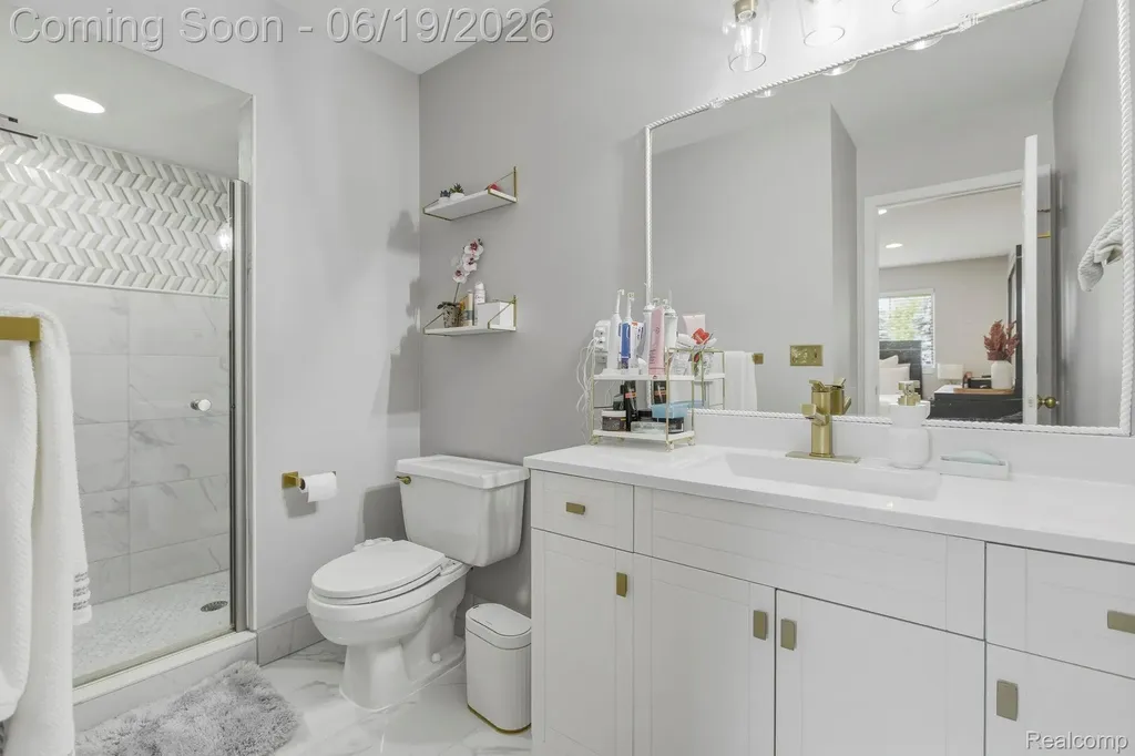 16999 Cristina Court Clinton Charter Township MI 48038