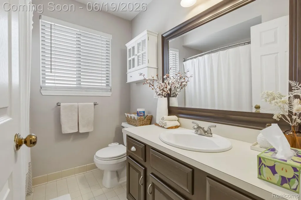 16999 Cristina Court Clinton Charter Township MI 48038