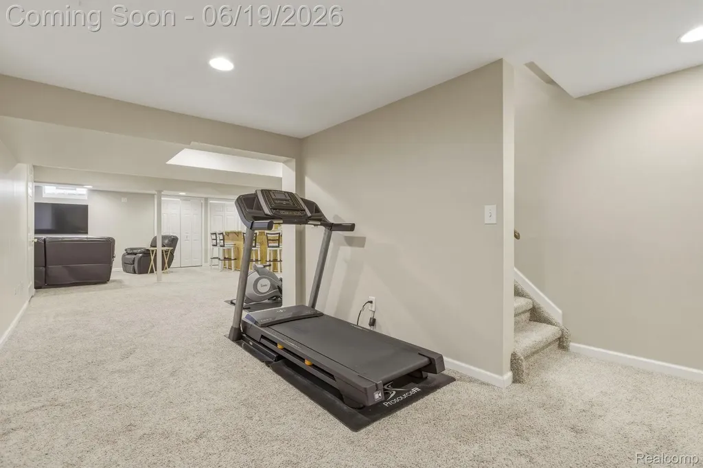 16999 Cristina Court Clinton Charter Township MI 48038