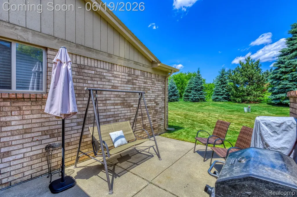 16999 Cristina Court Clinton Charter Township MI 48038