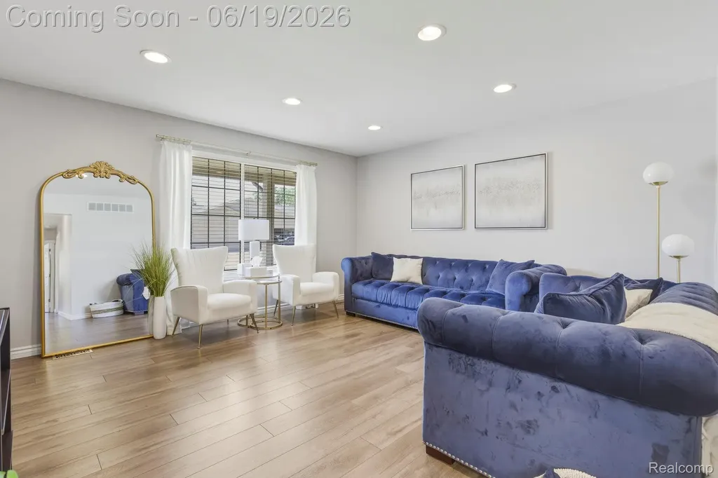 16999 Cristina Court Clinton Charter Township MI 48038