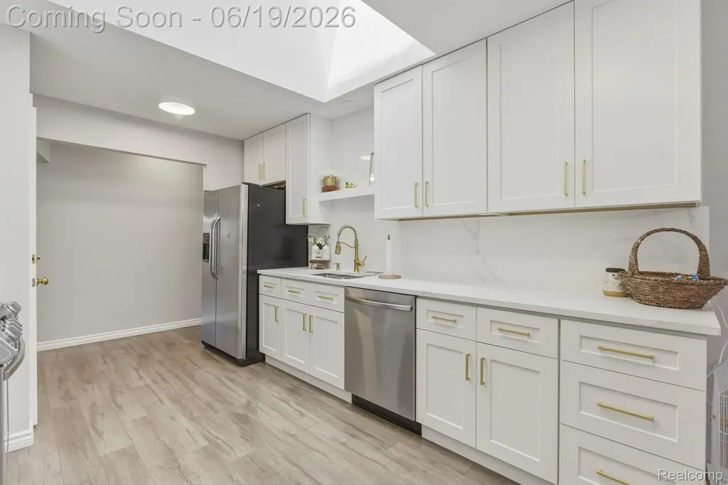 16999 Cristina Court Clinton Charter Township MI 48038