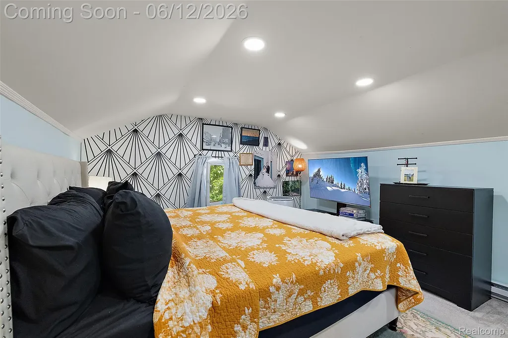 495 Lincoln Avenue Clawson City MI 48017