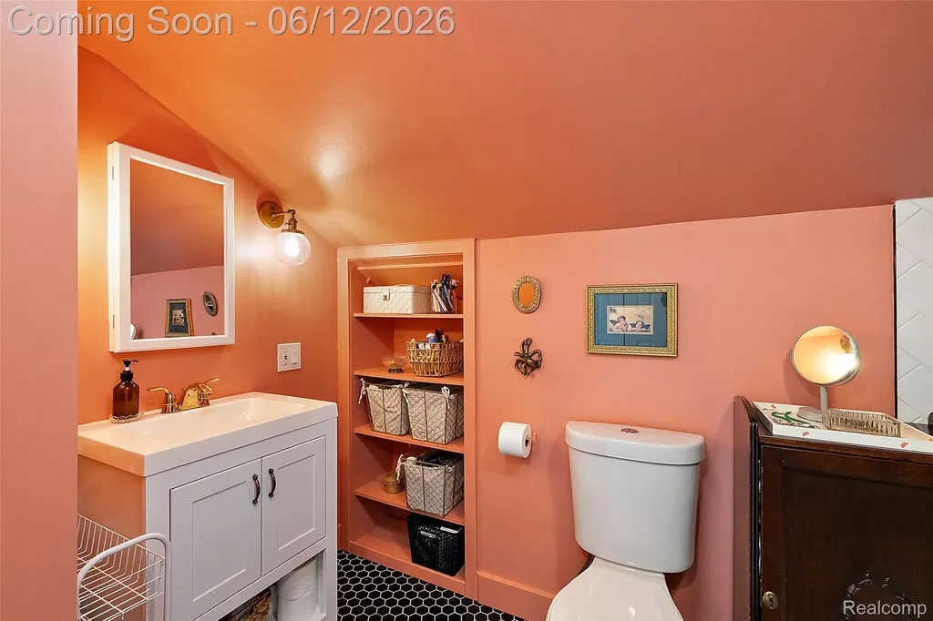 495 Lincoln Avenue Clawson City MI 48017