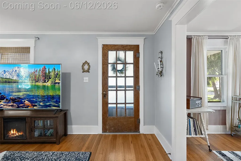 495 Lincoln Avenue Clawson City MI 48017