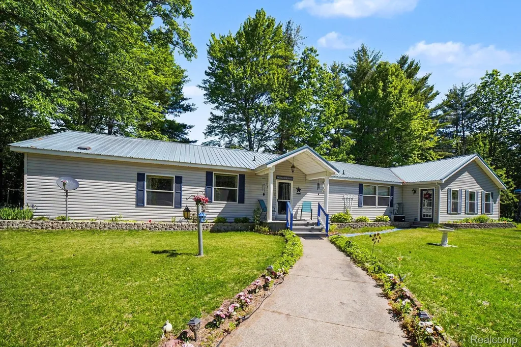 4772 S Bard Road Beaverton Township MI 48612