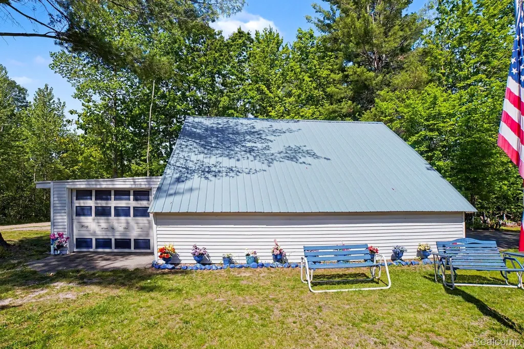 4772 S Bard Road Beaverton Township MI 48612
