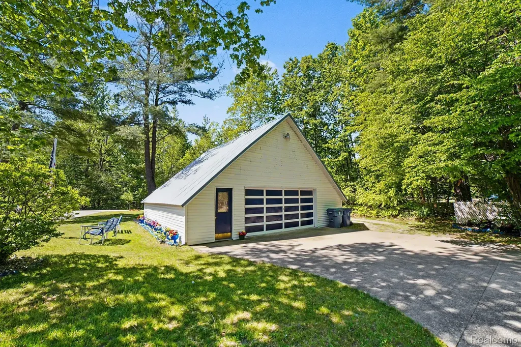 4772 S Bard Road Beaverton Township MI 48612