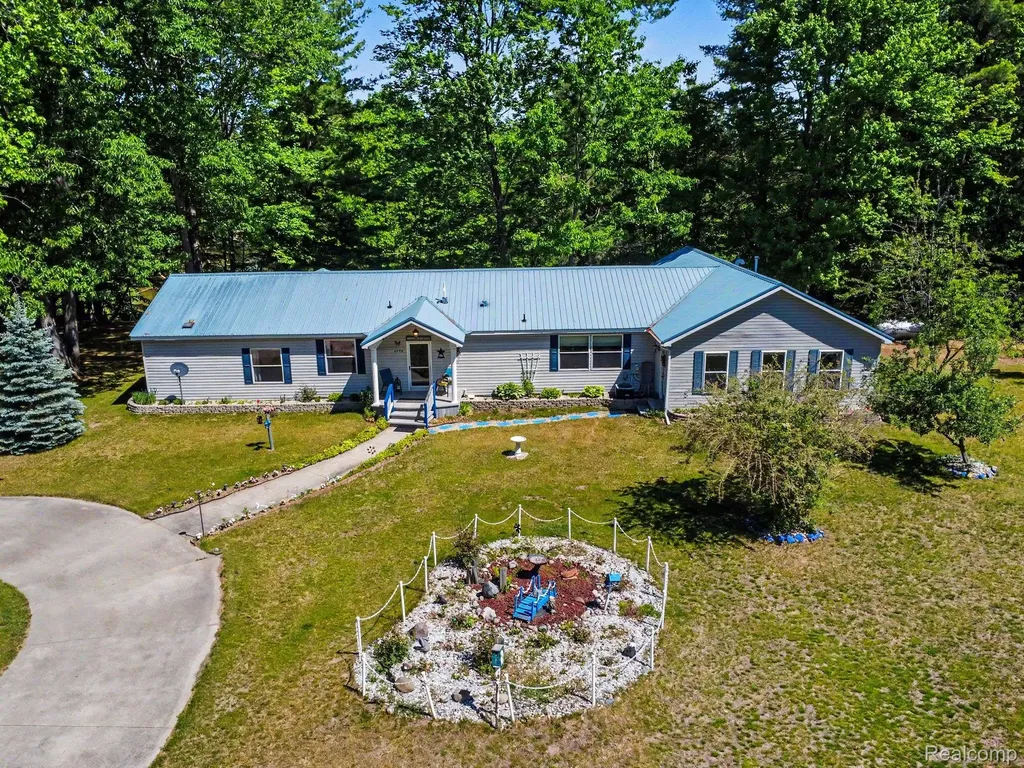 4772 S Bard Road Beaverton Township MI 48612