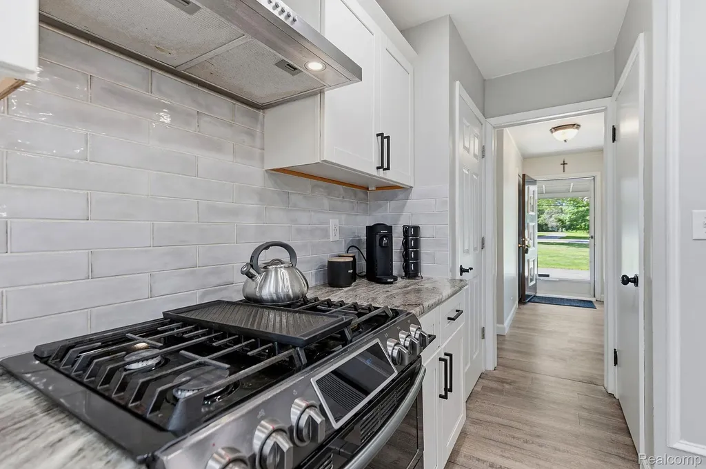 8710 32 Mile Road Washington Township MI 48095