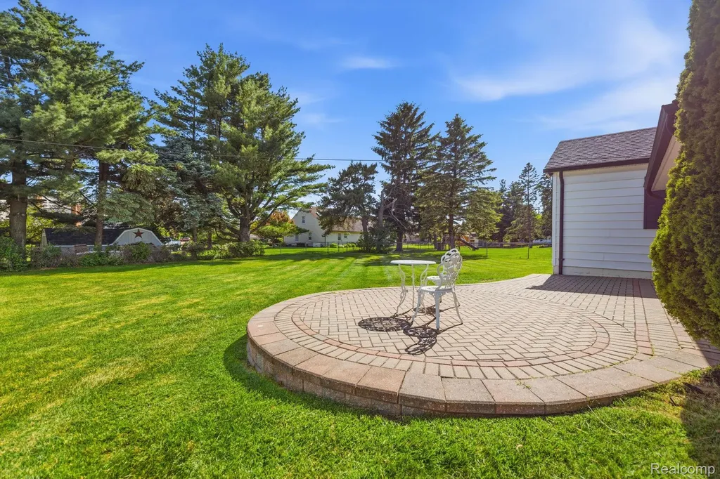 8710 32 Mile Road Washington Township MI 48095