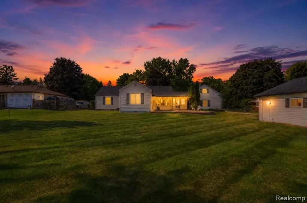 8710 32 Mile Road Washington Township MI 48095