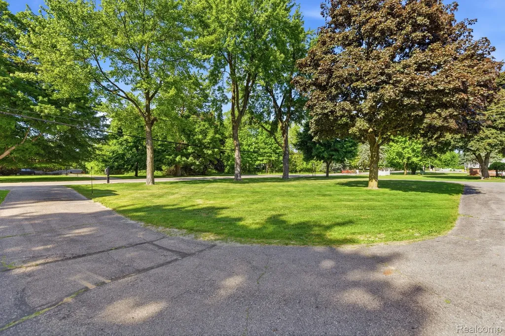 8710 32 Mile Road Washington Township MI 48095