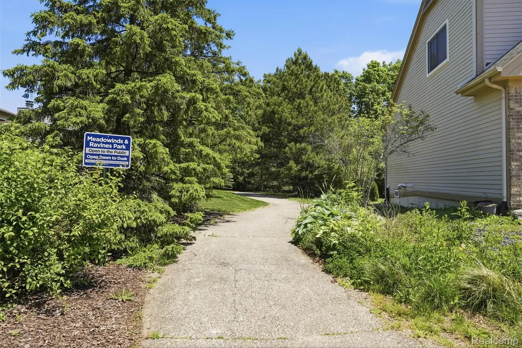 1661 Scio Ridge Road Scio Township MI 48103
