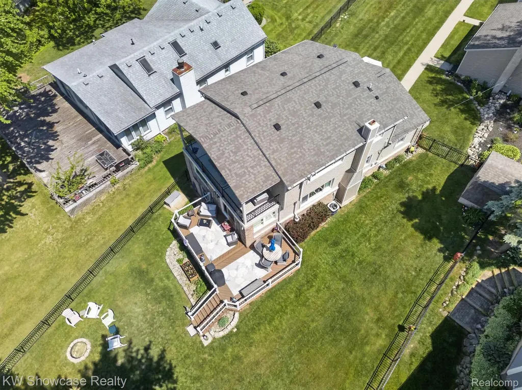 3415 Highland Boulevard Highland Charter Township MI 48356